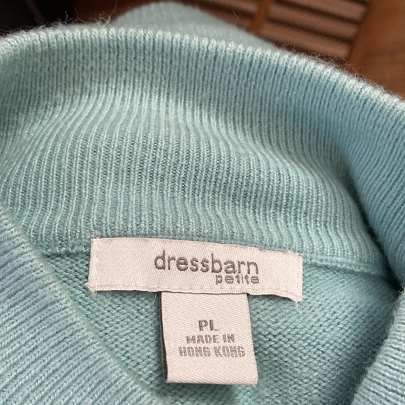 Dress Barn women sweater. - Picture 3 of 3